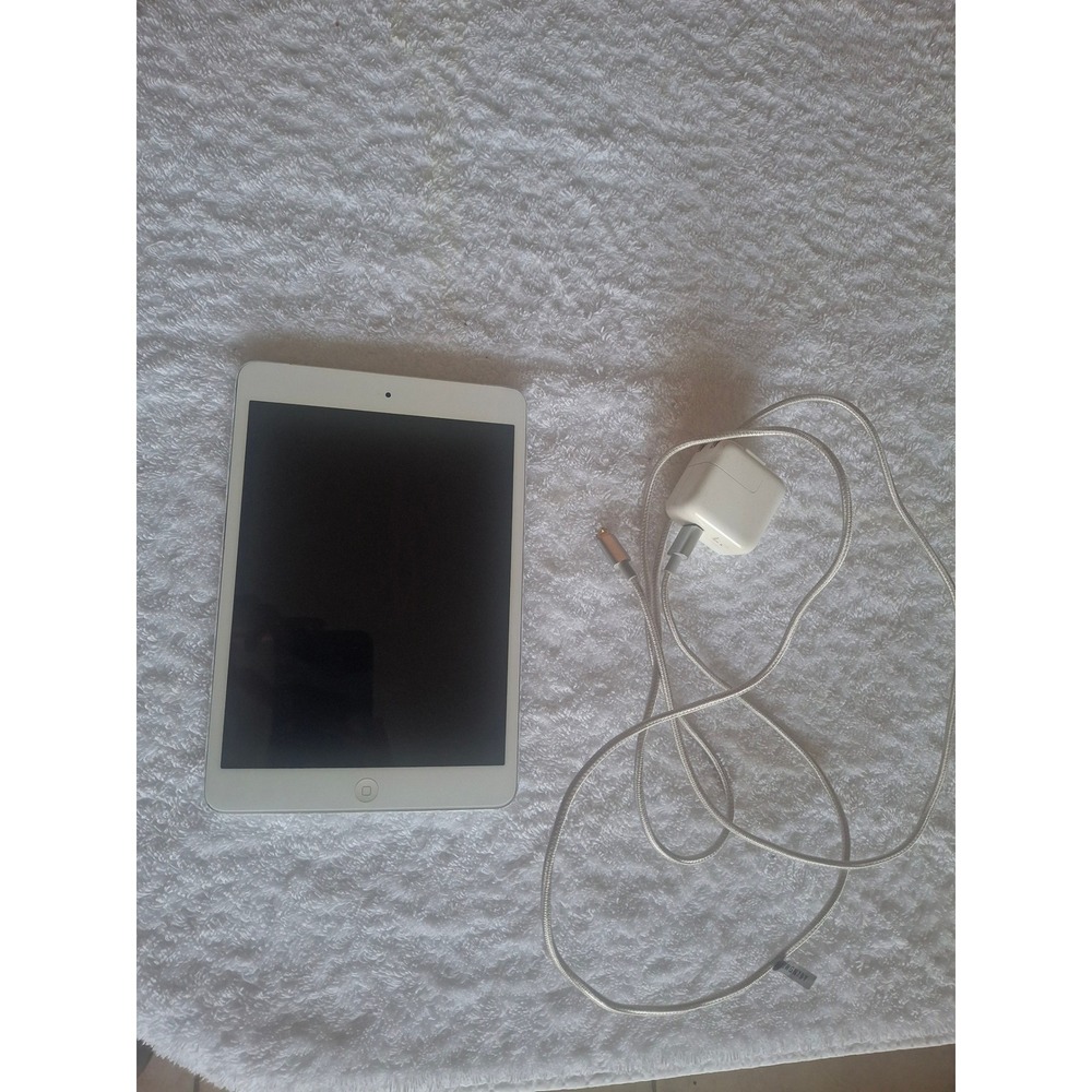 Apple iPad Mini 1 (A1454) 7.9" Wi-Fi + Cellular (Locked) - For Parts or Repair